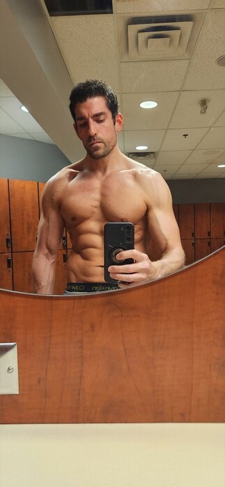 Italianstallion369 OnlyFans